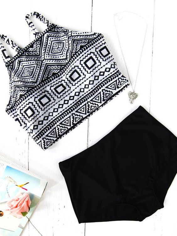 比基尼　肉肉女　穿搭